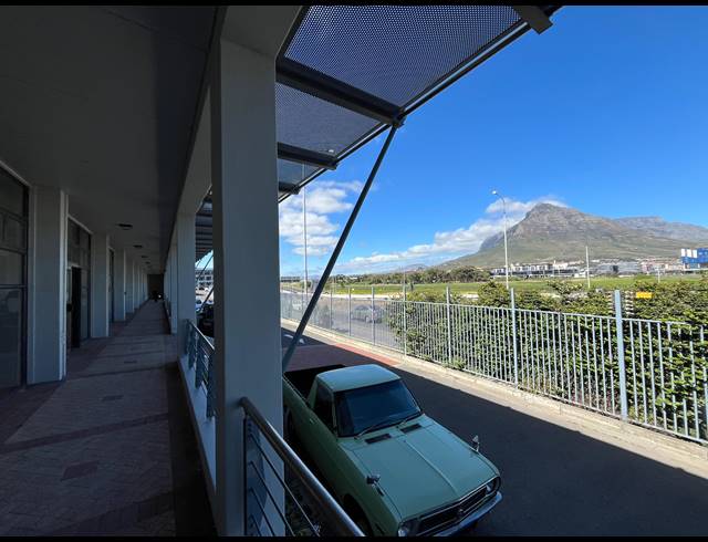 81M² BUSINESS TO LET IN MAITLAND